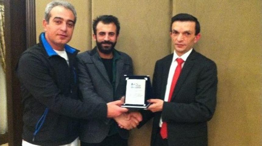 Saturder&rsquo;den Başarılı Organizat&ouml;re Plaket