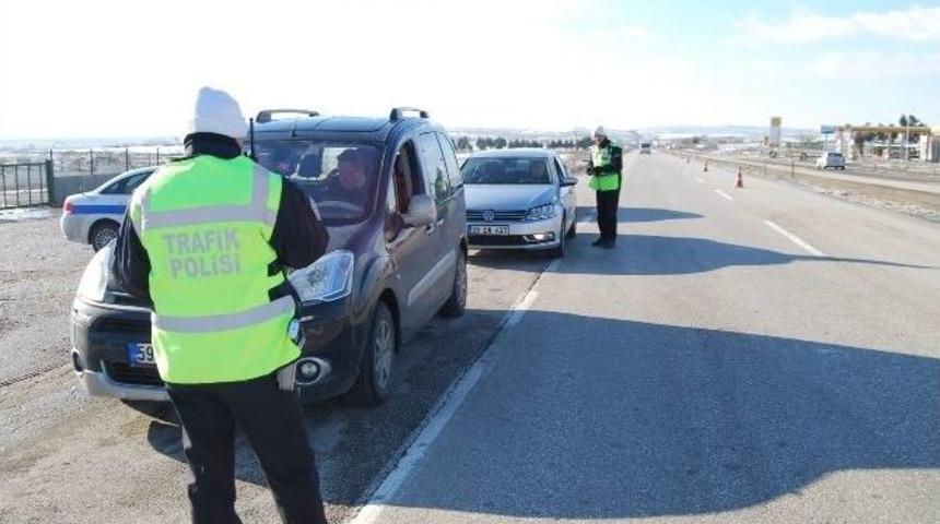 Malkara B&ouml;lge Trafik Polisinin Yoğun Kış Mesaisi