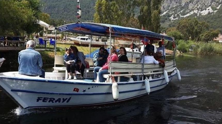 Ekmek Teknelerinin Kışlık Bakımları Yapılıyor