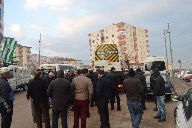 Bursa&rsquo;da İl&ccedil;e Plakalı Servis Trafikten Men Edildi, Servis&ccedil;iler Ayaklandı 1