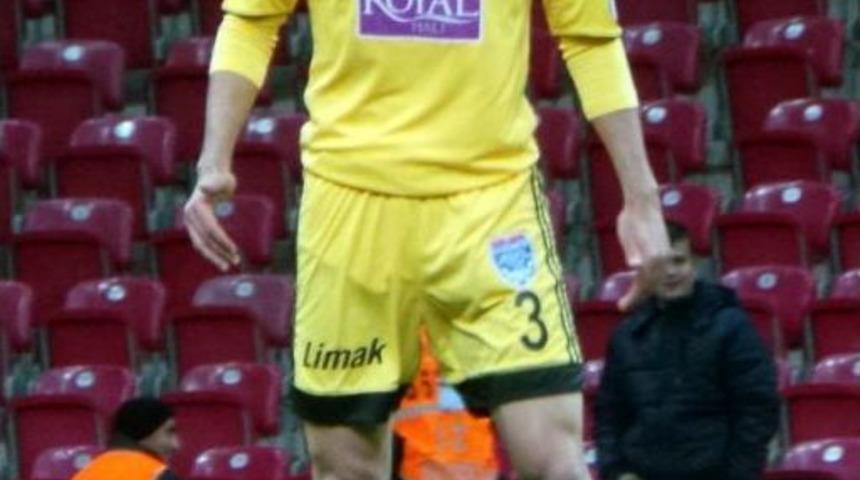 Altay'da &Ouml;zkan Ve Ferit Tamam