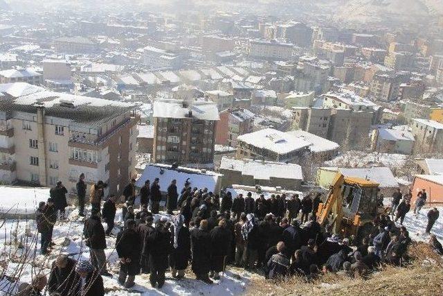 40 Yıllık Esnaf Kalp Krzinden Öldü