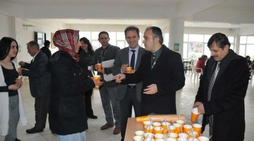 Belediyeden &Uuml;niversite &Ouml;ğrencilerine &Ccedil;orba İkramı