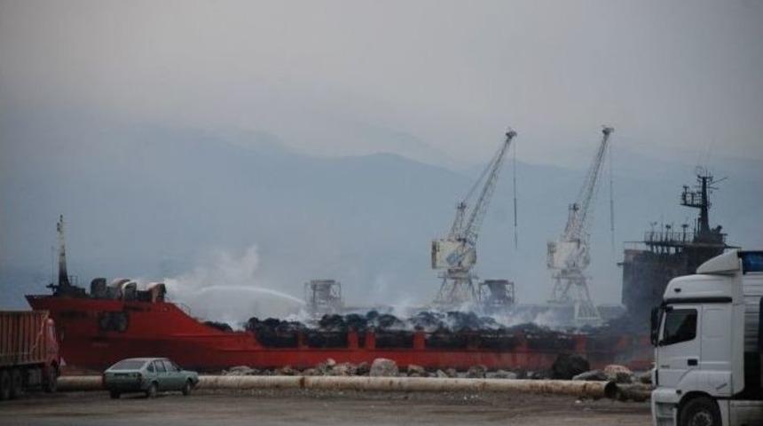 İskenderun Limanı&rsquo;ndaki Gemi Yangını
