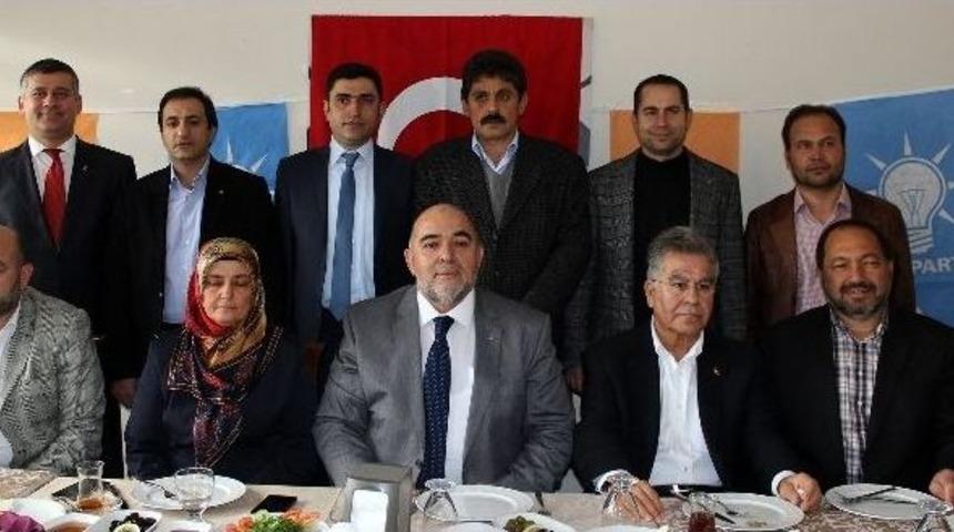 Pirci Adaylığını A&ccedil;ıkladı