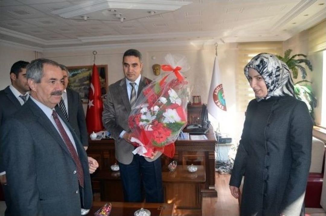 Minik &Ouml;ğrencilerden Başkan G&uuml;rsoy&rsquo;a Ziyaret