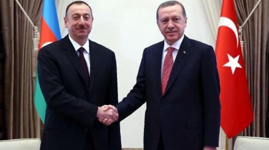 Aliyev'i Karşılama Töreninde 'dombra' Şarkısı (2)