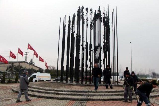 Ümraniye'de Atatürk Figürü Gerginliği