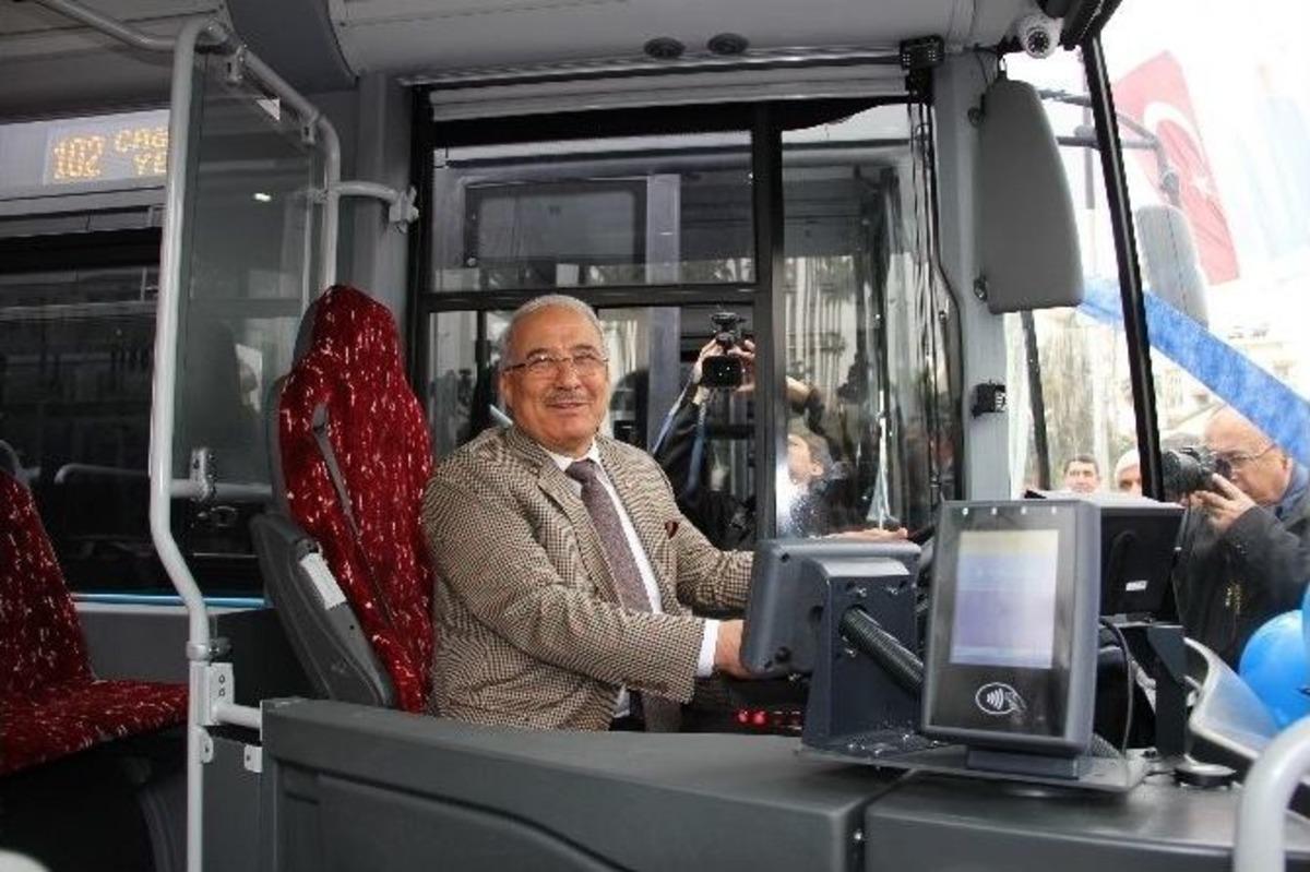 Başkan Kocamaz, 60 Yeni Otob&uuml;s&uuml; T&ouml;renle Devraldı