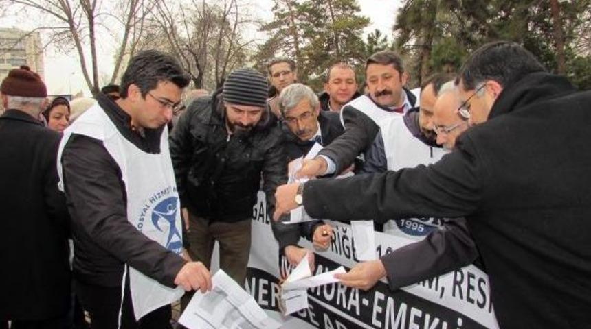 Kayseri&rsquo;De Kesk Ve T&uuml;rk Kamu-Sen Bordro Yaktı