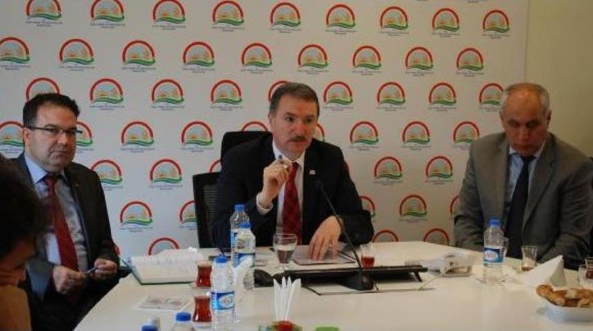 İzmirli Gen&ccedil;ler Tarıma Sahip &Ccedil;ıkıyor