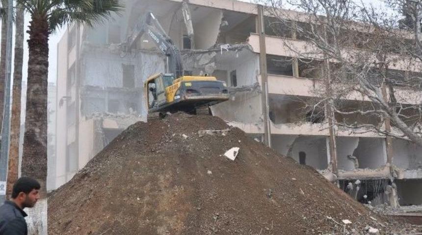 İslahiye&rsquo;de Tehlikeli Yıkım