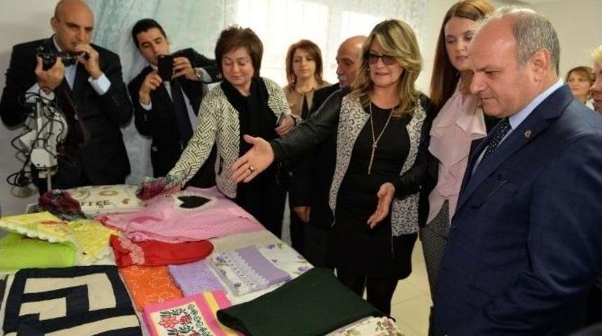 Vali &Ccedil;akacak, 30 Kadına İş Sunacak Kursu A&ccedil;tı