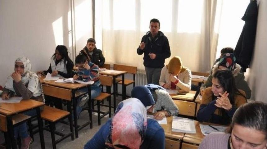 275 &Ouml;ğrenciye Eğitim Desteği Verildi