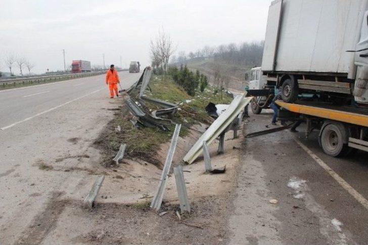 Parçalanan Araçtan Burnu Bile Kanamadan Kurtuldu G2