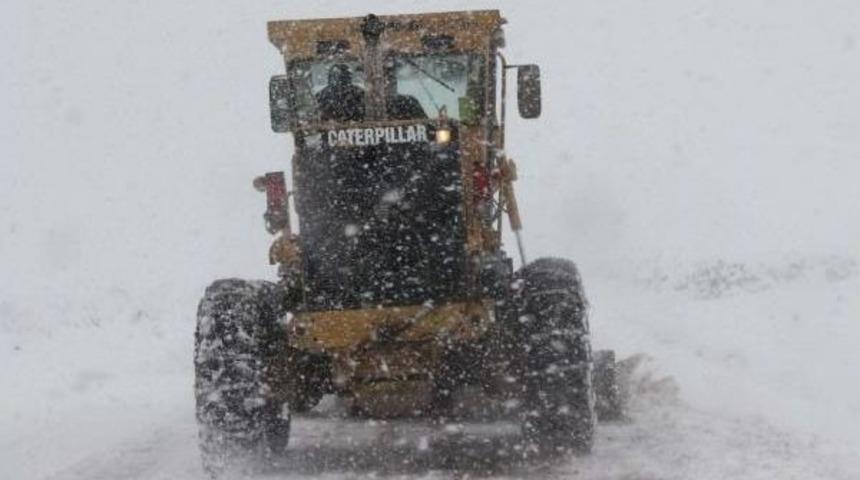 Siverek&rsquo;Te 50 Mahalle Yolu Ulaşıma Kapandı