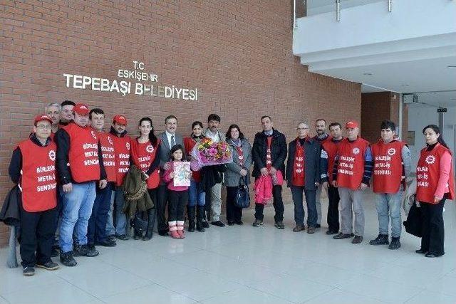 Grevdeki Fabrika İşçilerinden Ataç’a Ziyaret