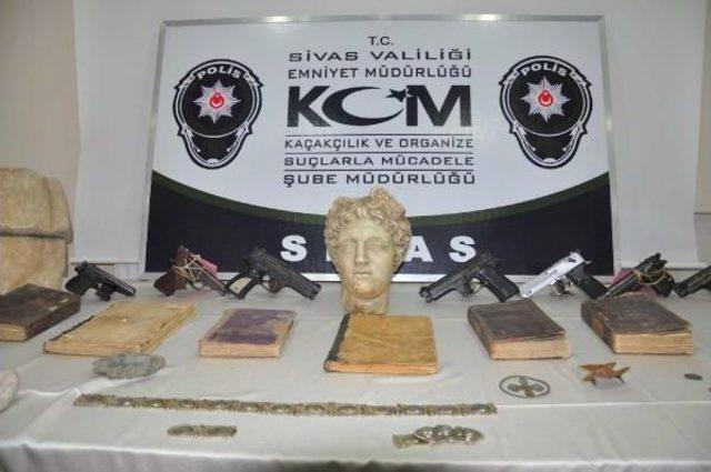 Rüzgar Tanrıçası Hermes'in 2 Bin Yıllık Heykel Başı Sivas'ta Ele Geçirildi