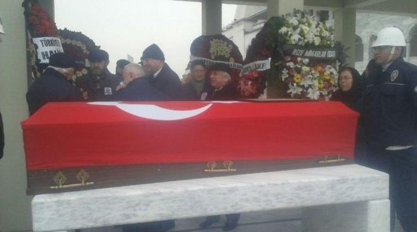 Eski Sakarya Valilerinden Yener Rakıcıoğlu Son Yolculuğuna Uğurlandı