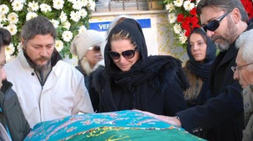 Zahide Yetiş'in Acı G&uuml;n&uuml;