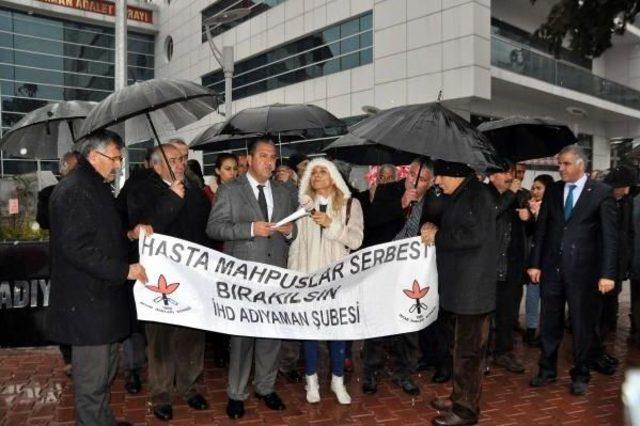 İhd Üyeleri Hasta Mahkumların Serbest Bırakılmasını Istedi