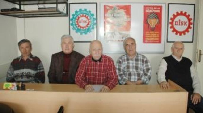 Toplanan İmzalar Sağlık M&uuml;d&uuml;rl&uuml;ğ&uuml;ne Verildi