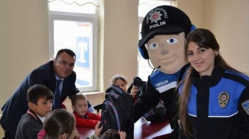 Toplum Destekli Polisten 25 Bin &Ouml;ğrenciye Eğitim