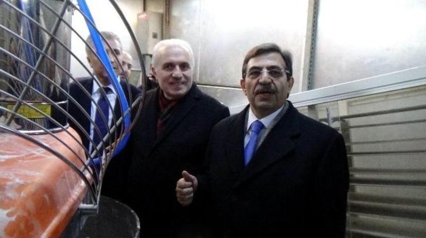 &Ccedil;evre Ve Şehircilik Bakanı G&uuml;ll&uuml;ce&rsquo;den Suriyelilere Yardım A&ccedil;ıklaması