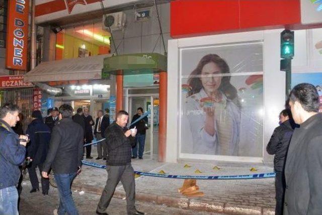 Kavga Ettiği &Ouml;ğrencilerin Dershanesine Molotof Kokteyli Attı 3