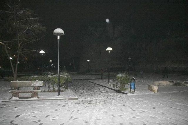 Diyarbakır&rsquo;da Kar Yağışı 1