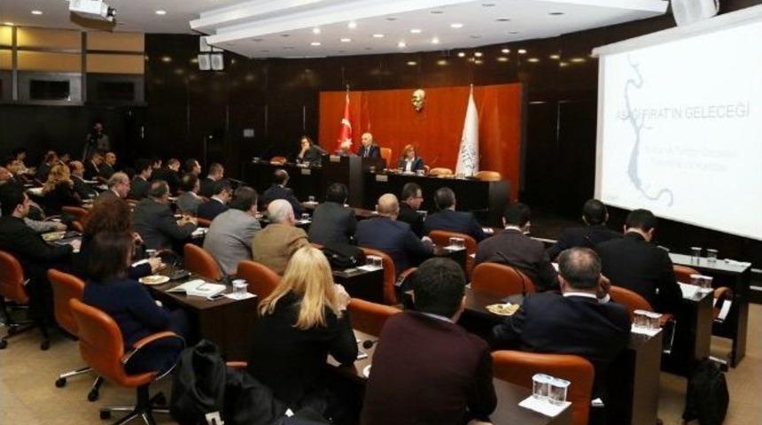Aşağı Fırat Havzasının Geleceği Konuşuldu