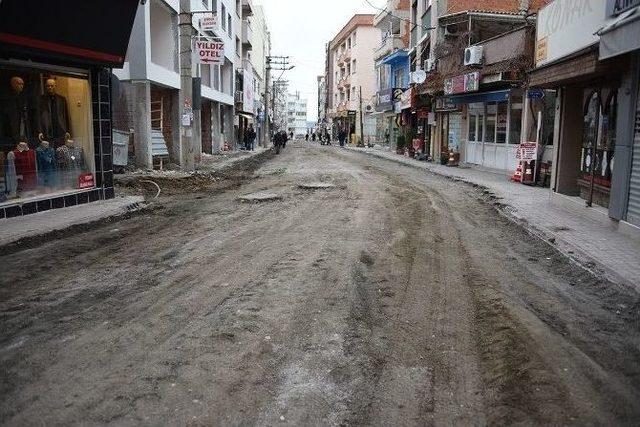 Aliağa’da İzmir Caddesi İçin İhale