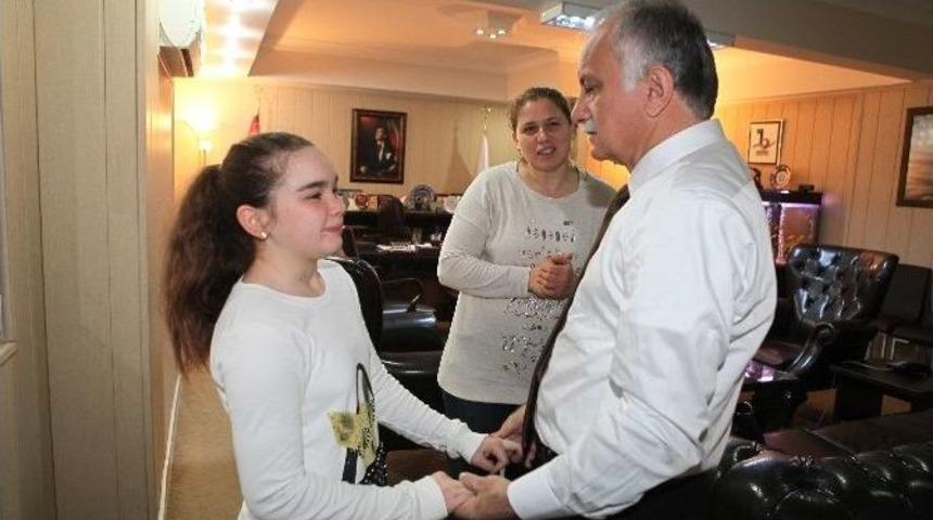 Milli Sporcuya Destek