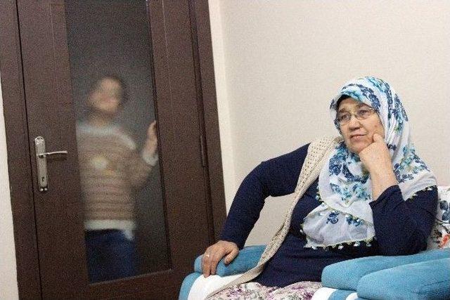 &Ccedil;ocukları İ&ccedil;in 24 Saat N&ouml;bet Tutan Aile 2