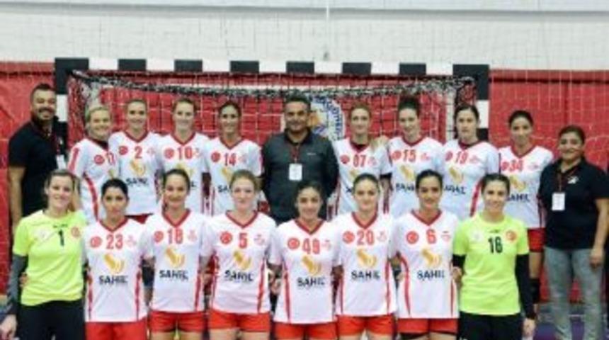 Muratpaşa, Kanarya Deplasmanında