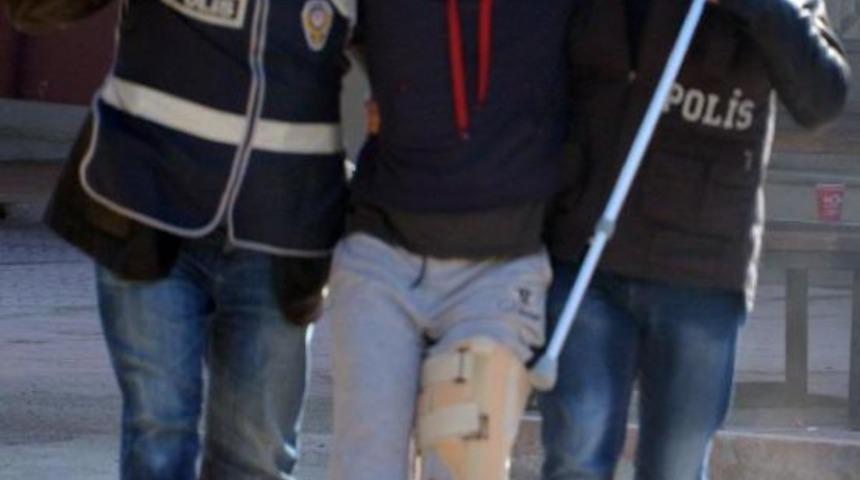 Konsomatrislerin Sarhoş Ettiği M&uuml;şterilere Zorla Senet Imzalatmışlar