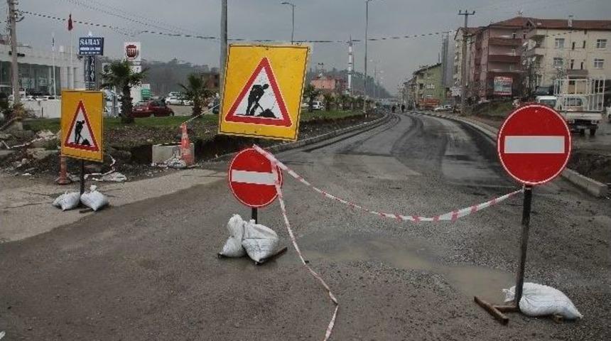 Asfalt S&ouml;k&uuml;ld&uuml;, Yeniden Yapılacak