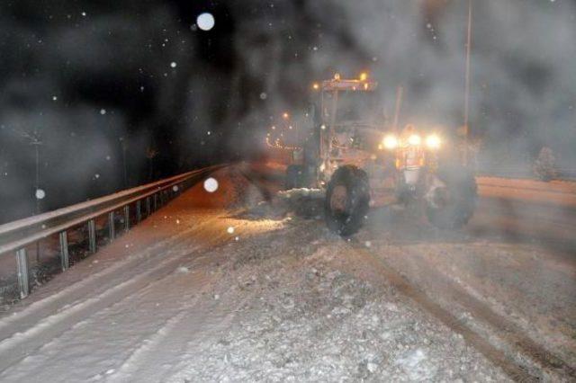 Elazığ’Da 367 Köy Yolu Kardan Kapandı