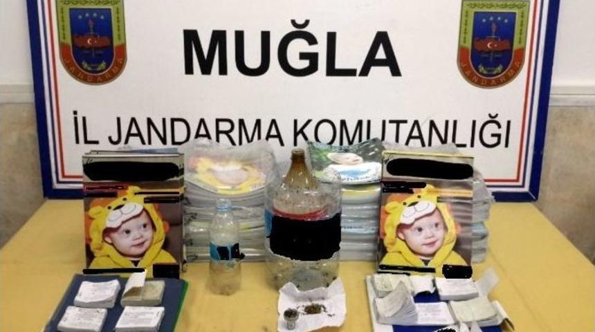 İzinsiz Dergi Satarken Yakalandılar