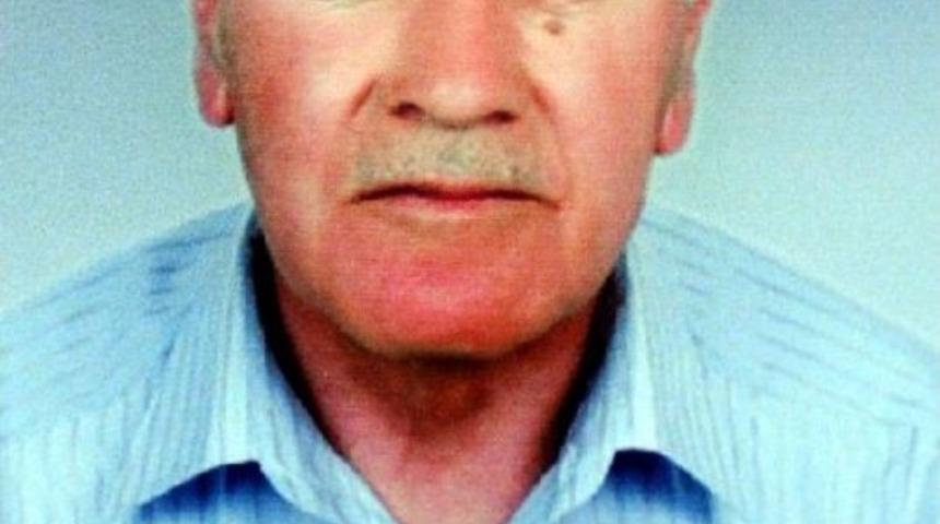 Namaz Kıldığı Camide Babasını Kucağında Kaybetti