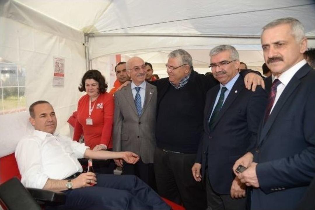 &ldquo;kana-sana İhtiyacım Var, Bir Kan Bir Fidan&rdquo; Kampanyası