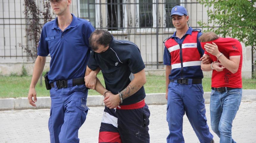 Samsun'da iğrenç olay! Otostop yapan 15 yaşındaki kızı araçlarına alıp tecavüz ederken...