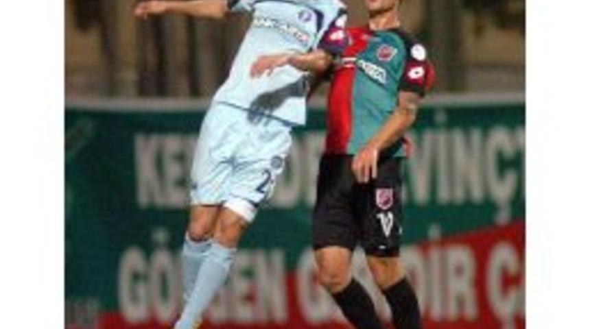 Karşıyaka 2'nci Başkanı Azat Yeşil'den 500 Bin Tl