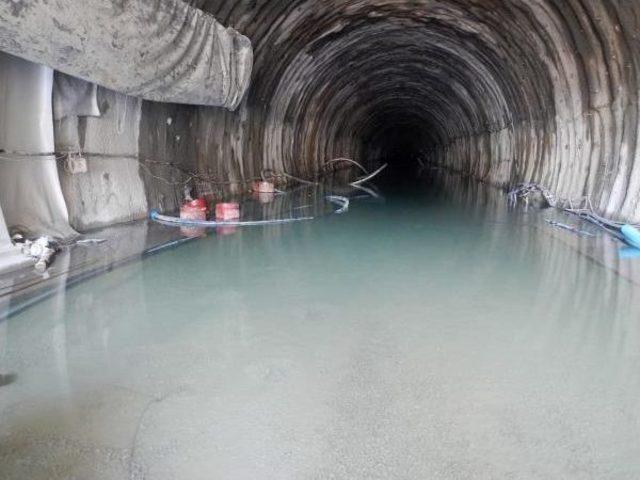 Çağlayan Tünelini Su Bastı