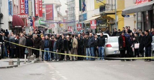 Kaldırımdaki Poşet Panik Yarattı