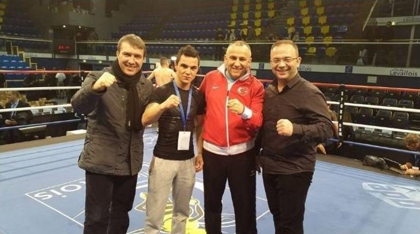 Kağıtsporlu Sel&ccedil;uk, Vurduğunu Deviriyor