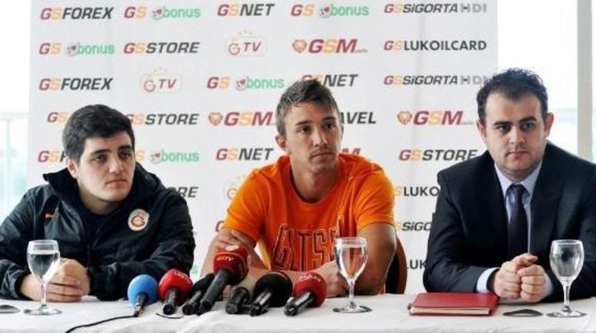 Muslera: Transfer Haberlerini Dikkate Almıyorum