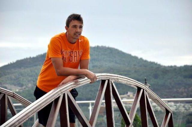 Muslera: Transfer Haberlerini Dikkate Almıyorum 3