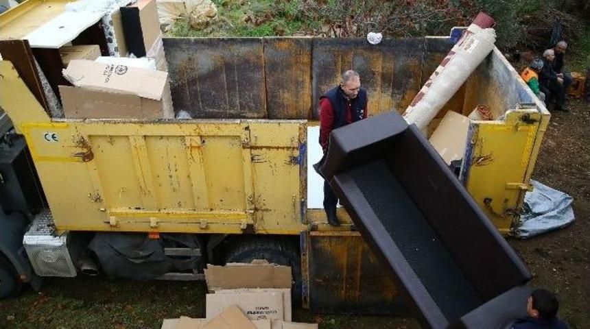 Sevgi Eli Tavas&rsquo;a Uzandı