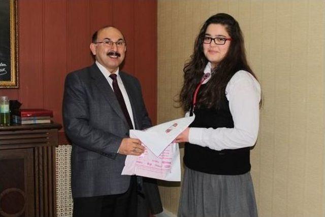 Teog Sınavında Derece Yapan &Ouml;ğrenciler &Ouml;d&uuml;llendirildi 2